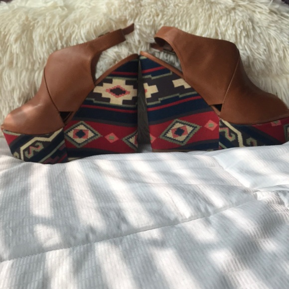 Steve Madden size 7 Elissaa wedges - Picture 3 of 4